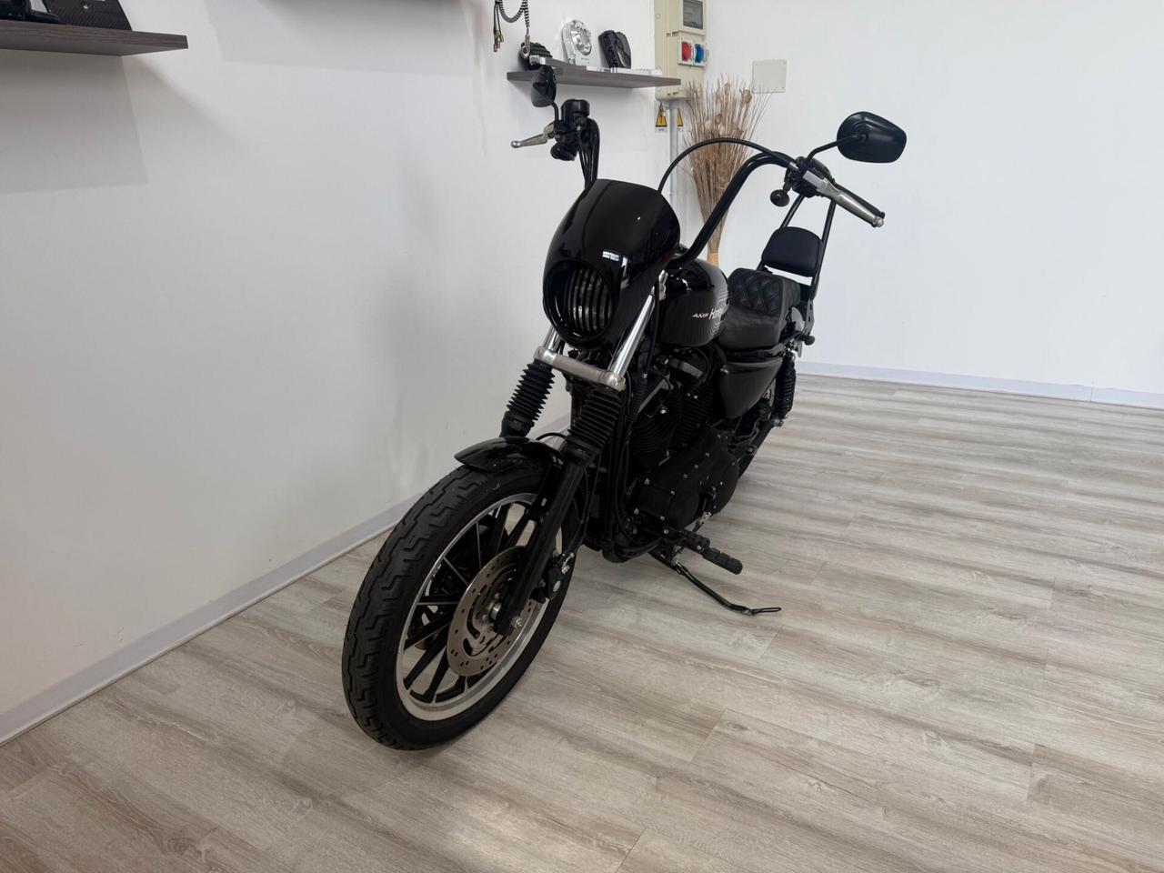 Harley-davidson 883 Sportster R