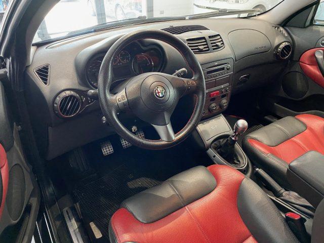 ALFA ROMEO GT 1.9 JTDM 16V Black Line di Unico Proprietario