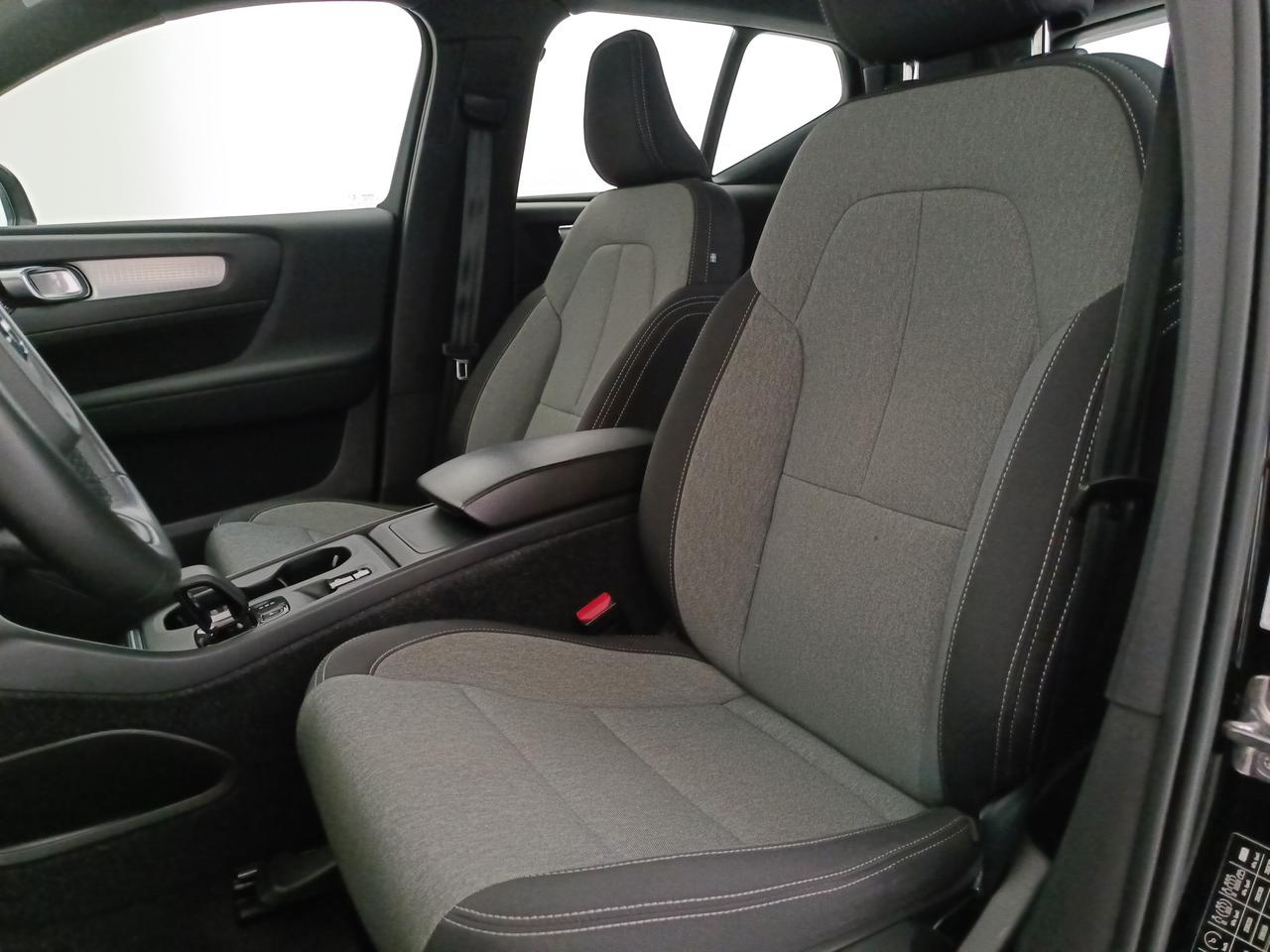 VOLVO XC40 1.5 t3 Momentum Pro 163cv auto my21