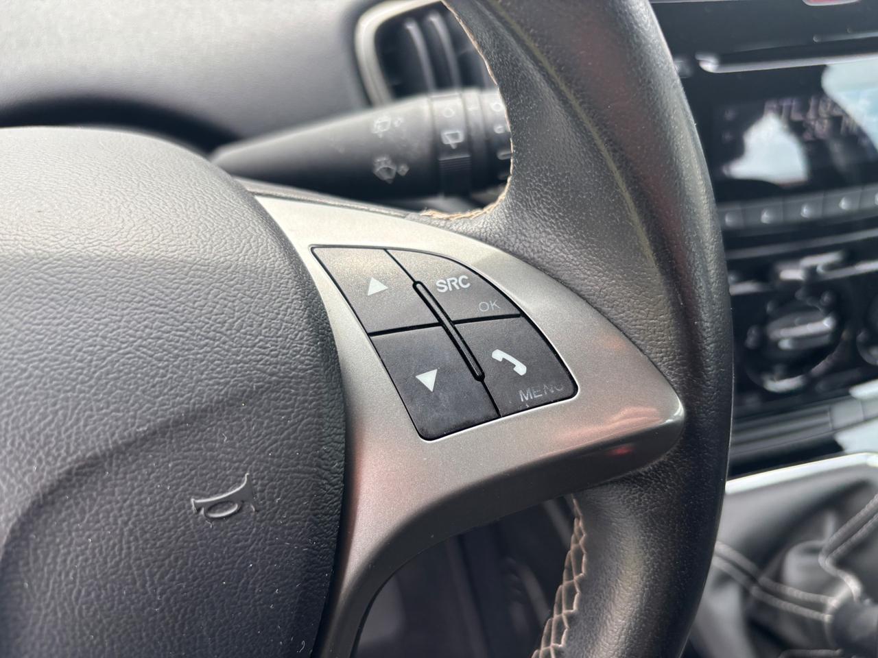 Lancia Ypsilon 1.2 69CV GPL S MOMODESIGN-2013