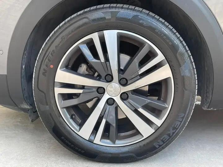 Peugeot 5008 BlueHDi 130 S&S EAT8 GT