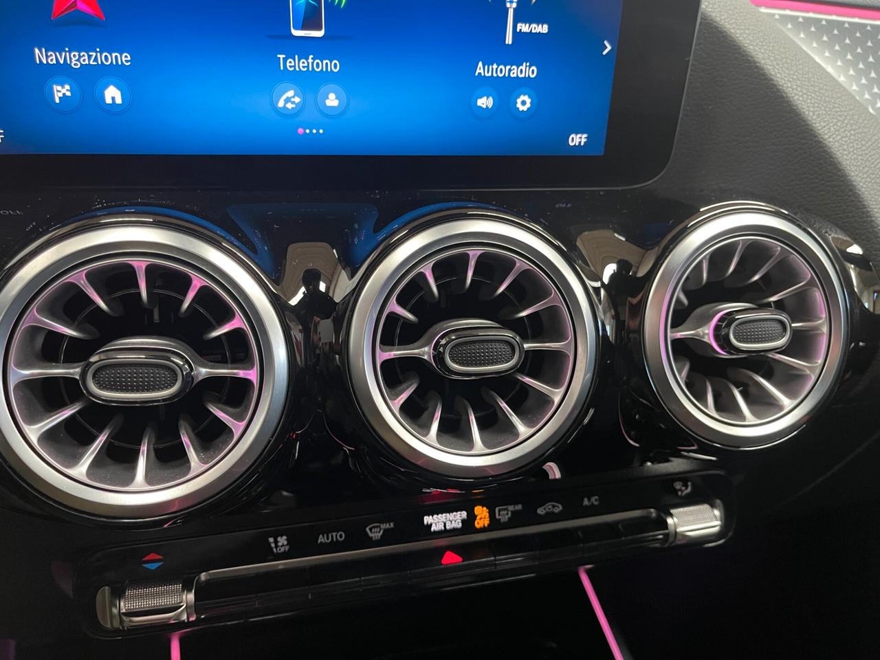 Mercedes-benz GLA 200 d AMG Line Advanced Plus c.auto-LEGGI SOTTO