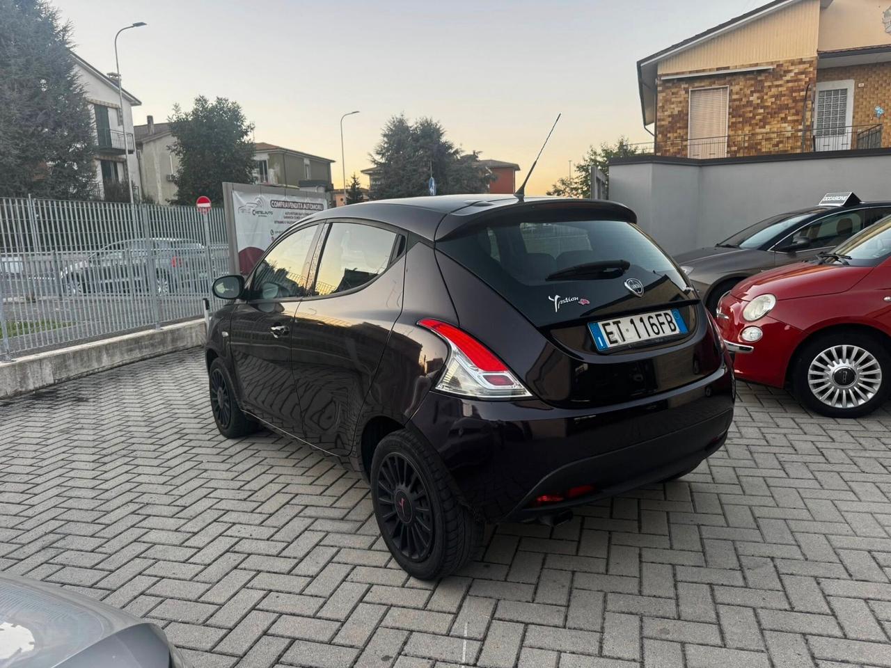Lancia Ypsilon 1.2 69 CV 5 porte S&S Platinum