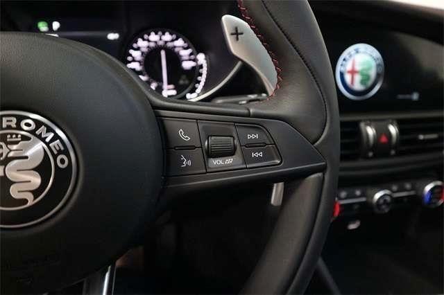 Alfa Romeo Giulia 2.9 T V6 AT8 Quadrifoglio 520 cv