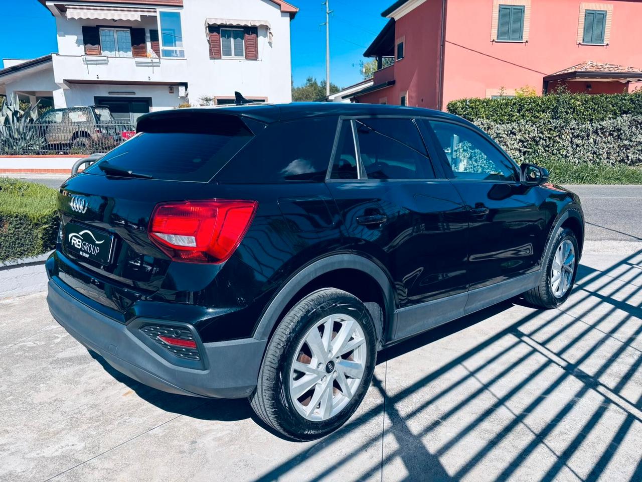 Audi Q2 30 TDI S tronic Identity Black