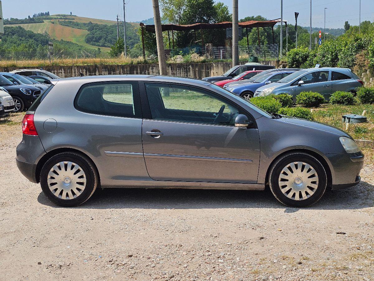 VOLKSWAGEN GOLF 5 1.6 BENZINA 3P GARANZIA 12M