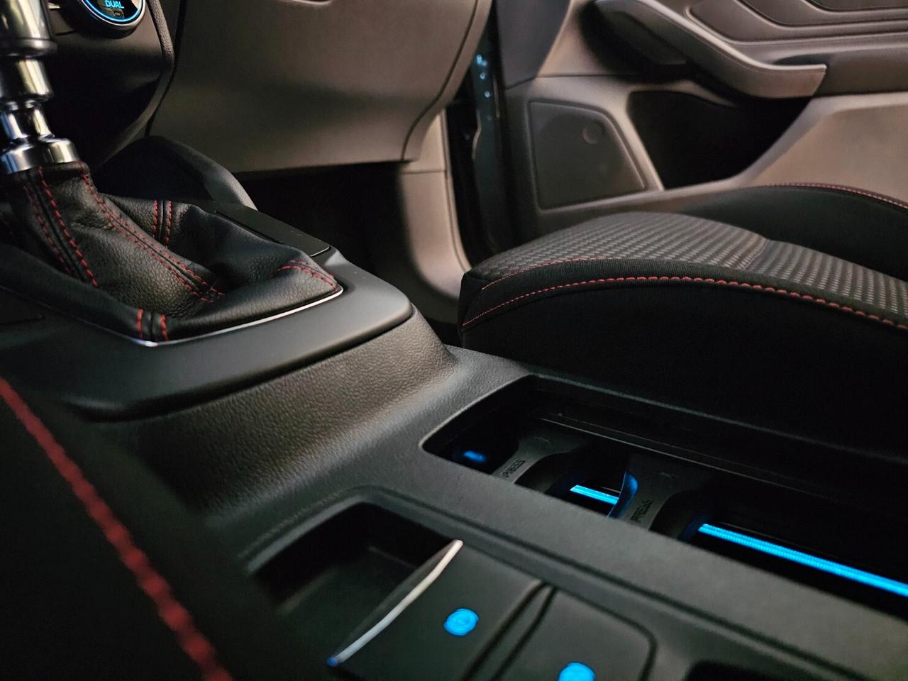 Ford Focus 1.0 EcoBoost Hybrid 125 CV 5p. ST-Line