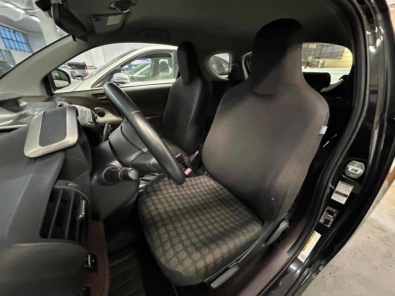 Toyota iQ 1.0 - Autonavigli