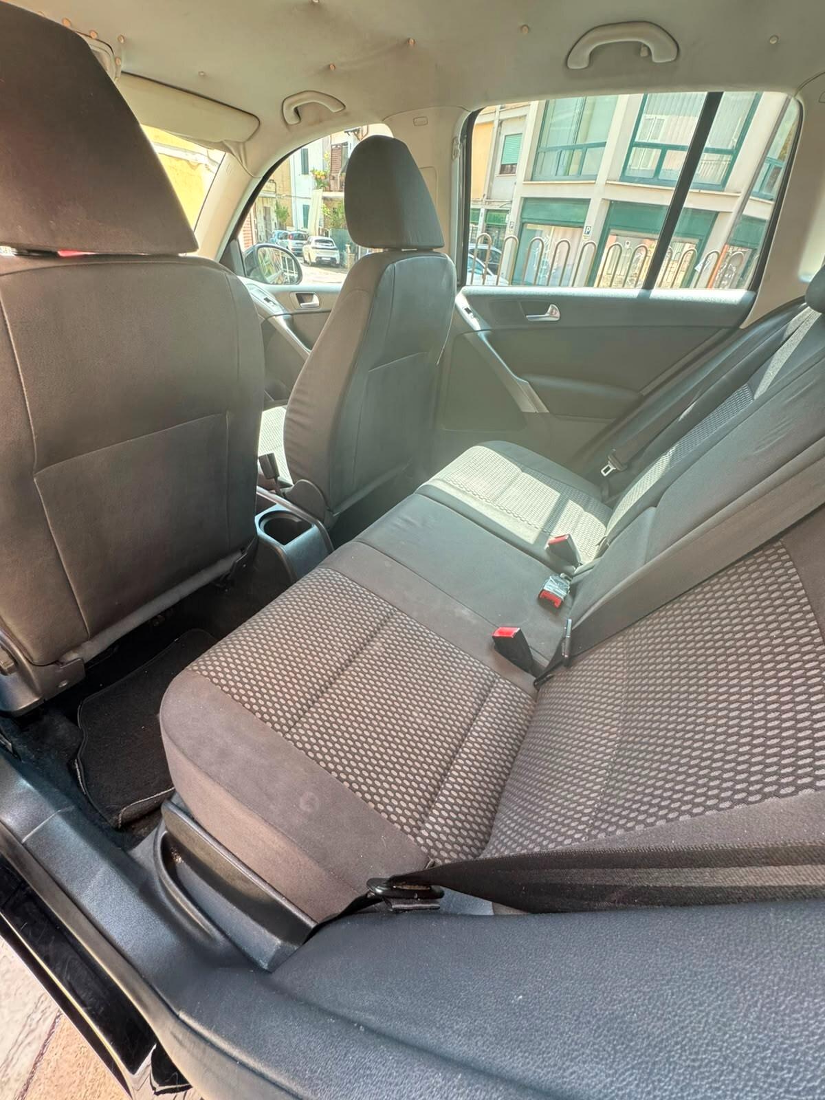 Volkswagen Tiguan 2.0 TDI 140 cv Sport & Style, ADATTA A NEOPATENTATI, TAGLIANDI CERTIFICATI, OTTIMO STATO