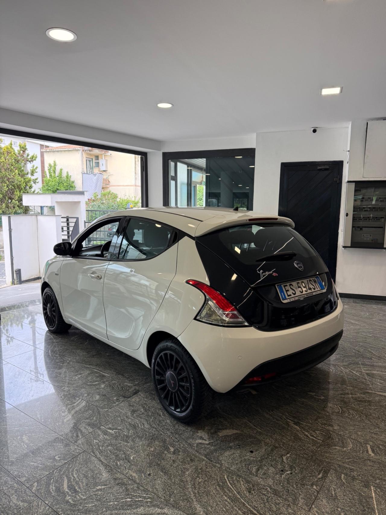 Lancia Ypsilon 1.2 69 CV 5 porte GPL Ecochic Gold