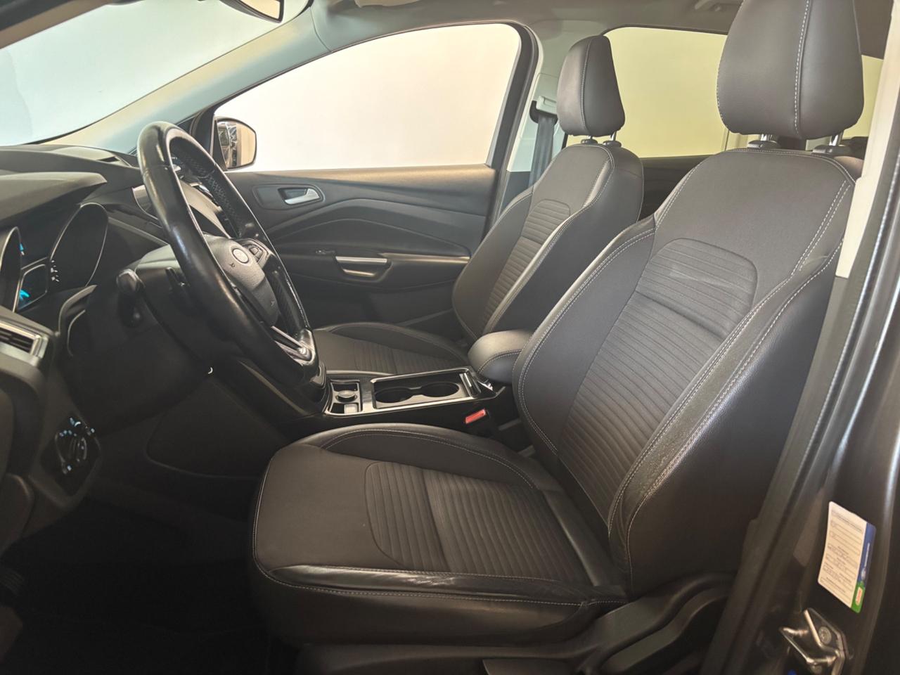 Ford Kuga 1.5 TDCI AUTOMATICA Powershift Titanium