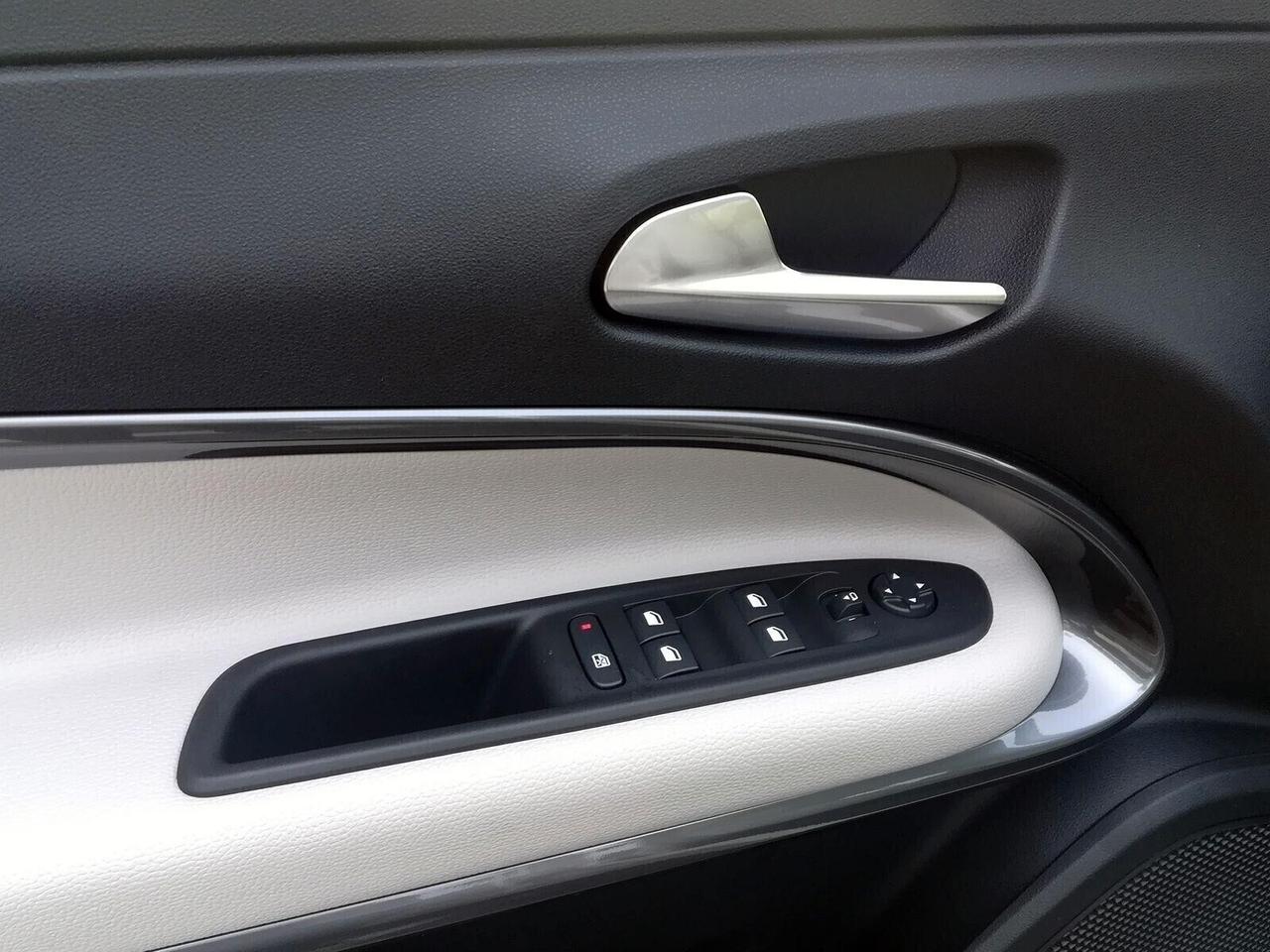 Fiat 600 Hybrid 100 CV DCT MHEV La Prima