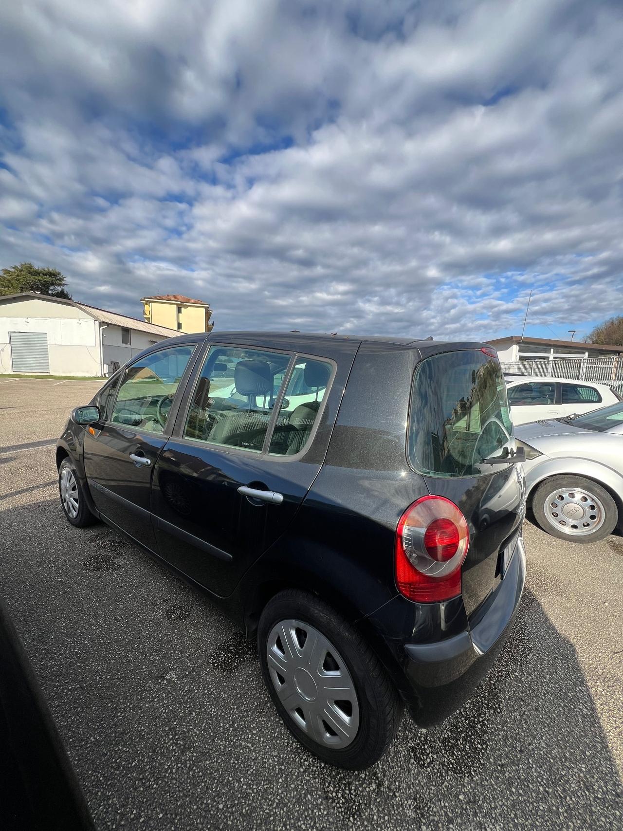 Renault Modus 1.5 dCi 82CV Luxe Privilège