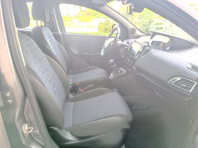 LANCIA Ypsilon 1.0 FireFly 5 porte S&S Hybrid Platino