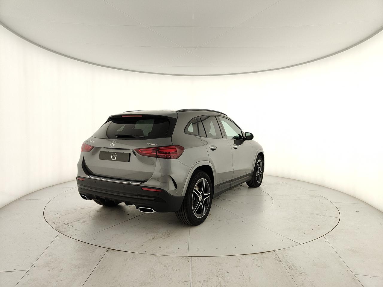 Mercedes-Benz GLA 200 d 4MATIC