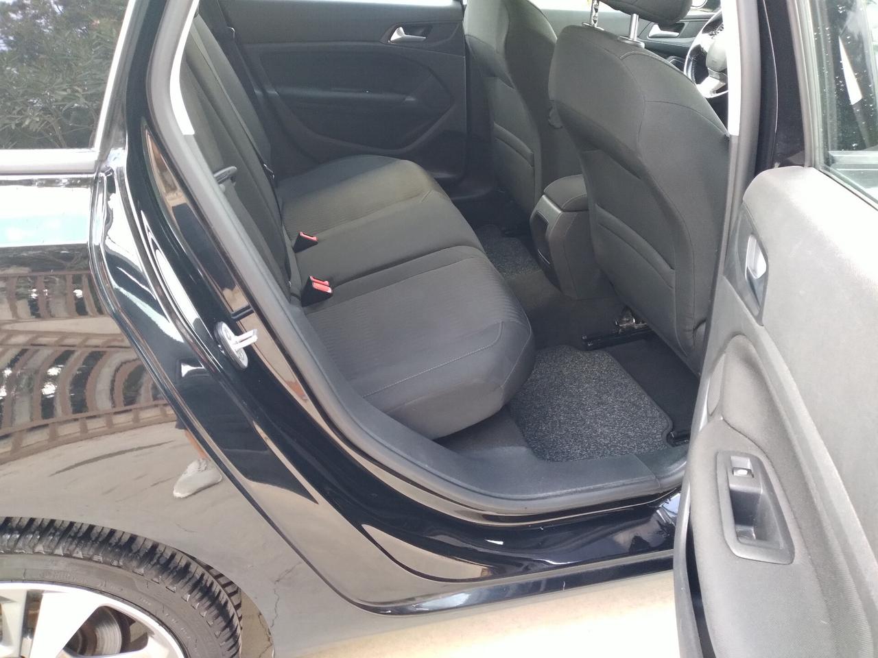 Peugeot 308 BlueHDi 100 S&S SW Business