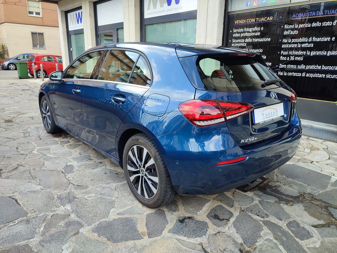 Mercedes-Benz A 250 E PHEV (EQ-Power) - Bus #11194