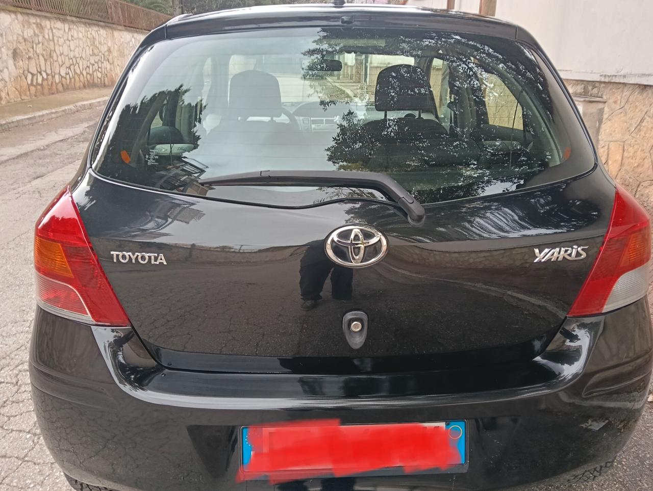 Toyota Yaris 1.0 5 porte Sol Uniprop. km origin. vetrina