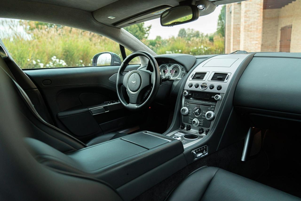 Aston Martin Rapide 4 porte