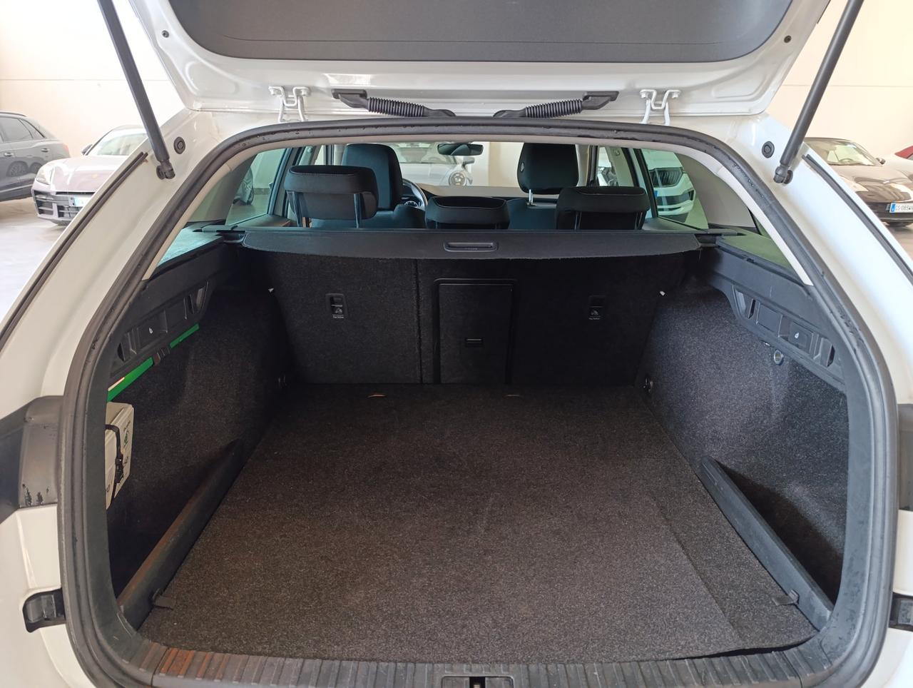 Skoda Octavia Wagon 1.5 g-tec Executive 130cv dsg