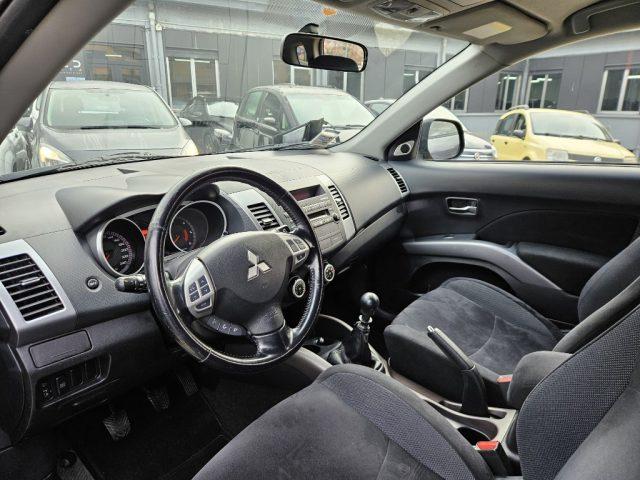 MITSUBISHI Outlander 2.0 DI-D Instyle 7 p.ti DPF