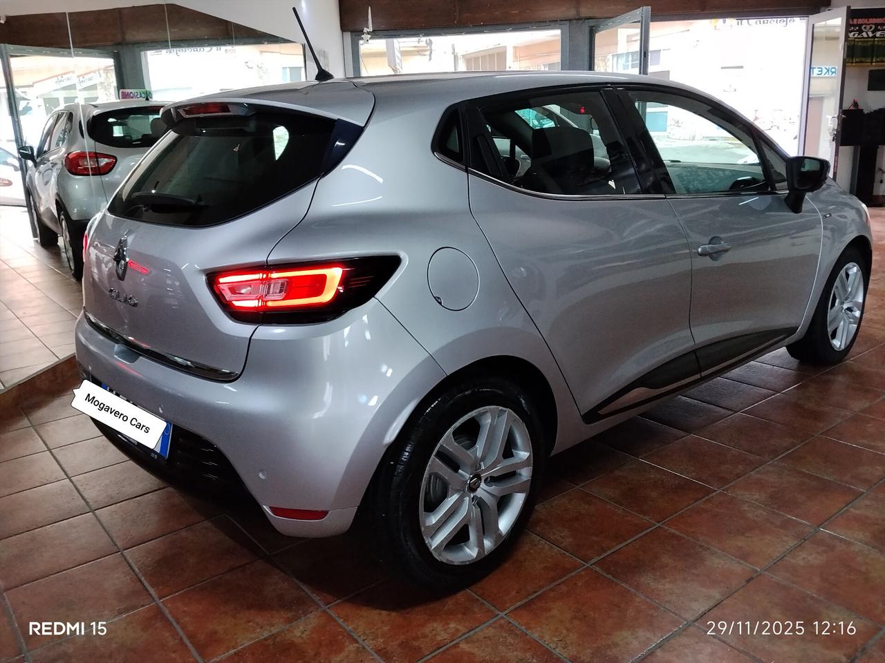 Renault Clio dCi 1.5 diesel 90 CV 5 porte Moschino Life