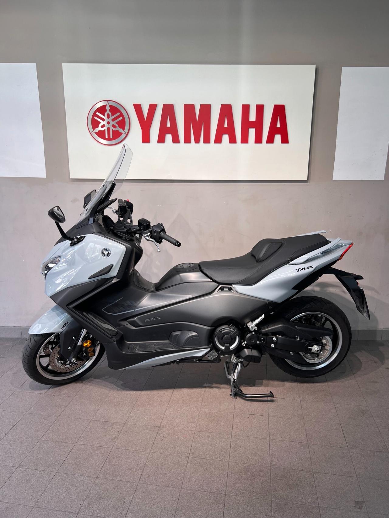 Yamaha TMAX 560 TECH MAX ceramic grey