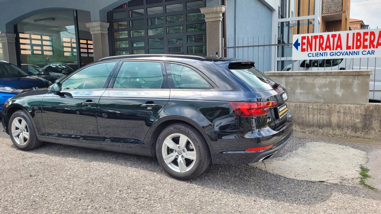 Audi A4 Avant 30 TDI S tronic Business