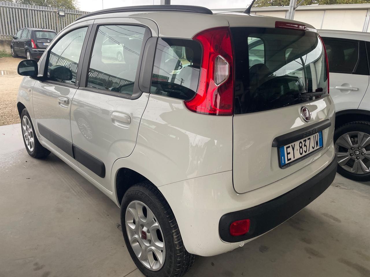 Fiat Panda 0.9 TwinAir Turbo Natural Power Lounge