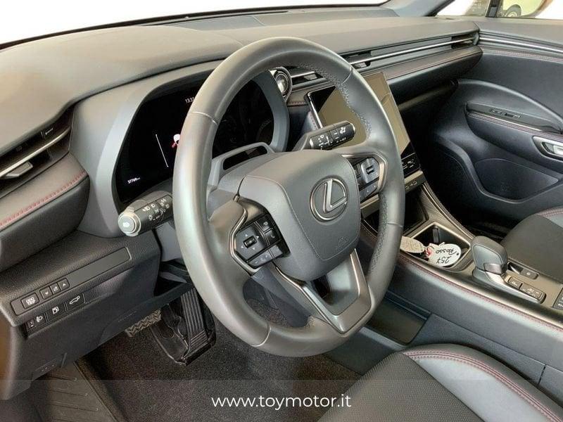 Lexus LBX Hybrid Emotion