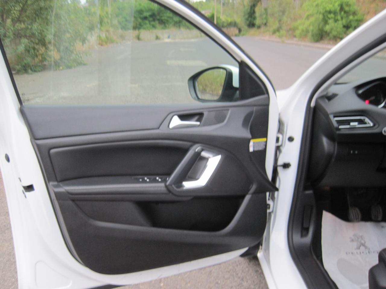 Peugeot 308 BlueHDi 120 S&S Allure