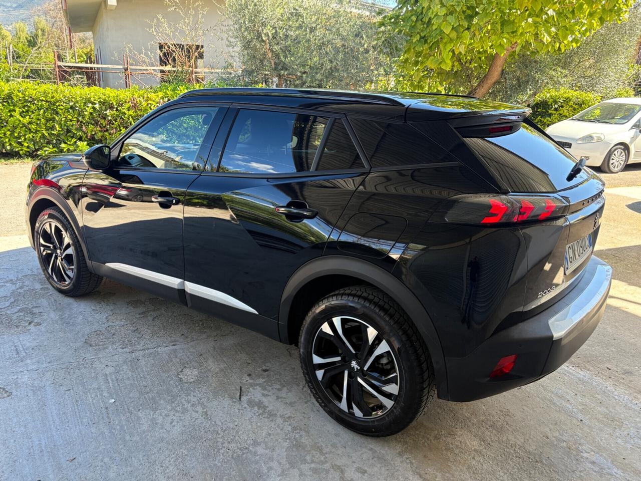 Peugeot 2008 BlueHDi 130 S&S EAT8 Allure Pack