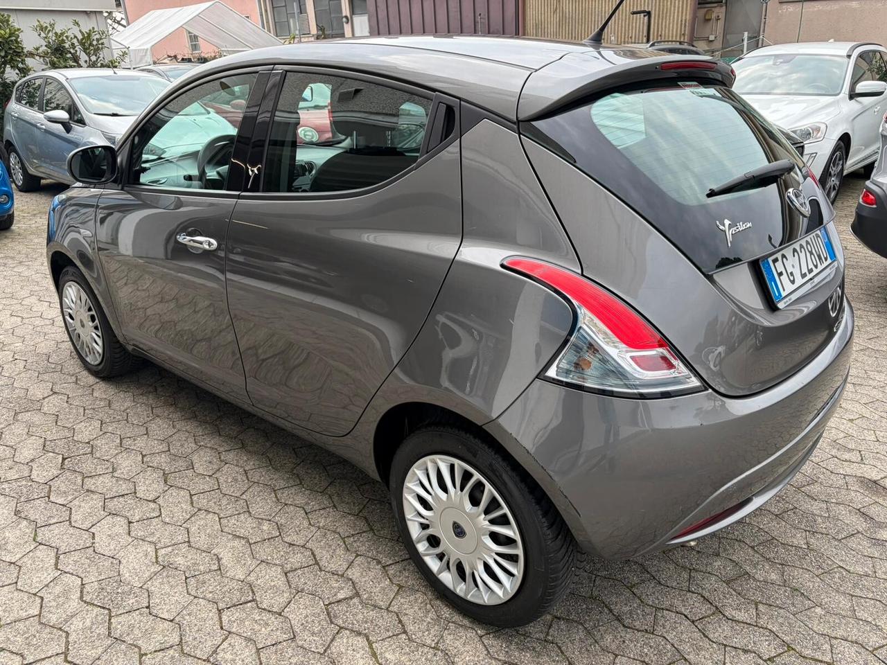 Lancia Ypsilon 1.2 69 CV 5 porte Gold*EURO6*NEOPATENTATI