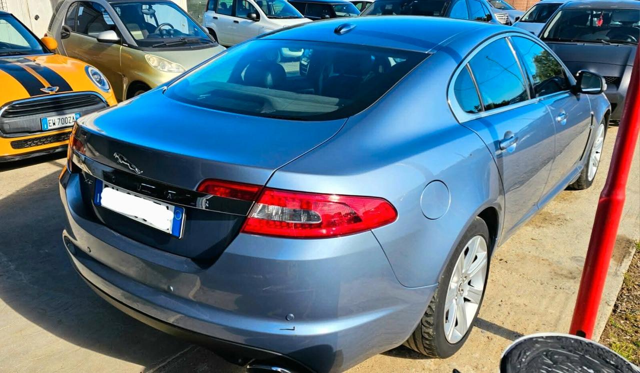 Jaguar XF 2.7D V6 Premium Luxury