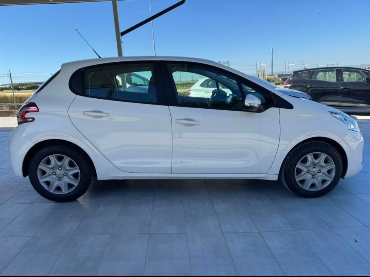 Peugeot 208 1.4 HDi 68 CV 5 porte Active