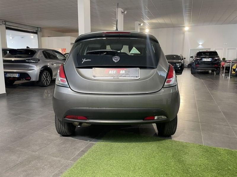 Lancia Ypsilon 1.2 69 CV 5 porte GPL Ecochic Gold