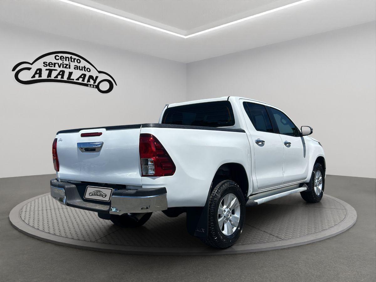 TOYOTA - Hilux - 2.4 d-4d 4x4 EXECUTIVE TELECAMERA + iva