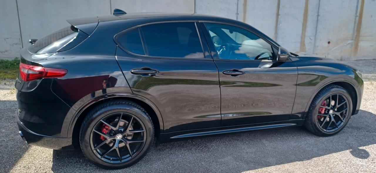 Alfa Romeo Stelvio 2.2 Turbodiesel 210 CV AT8 Q4 Veloce