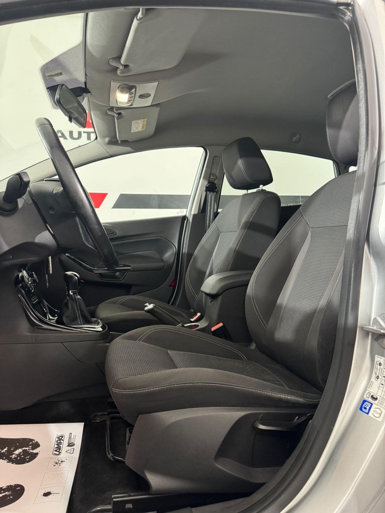 Ford Fiesta 5 porte Black & White Edition