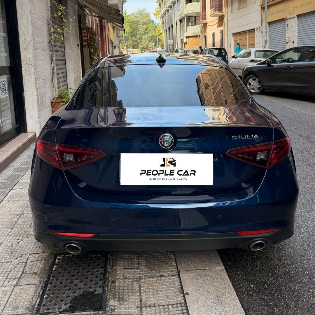 Alfa Romeo Giulia 2.2 TD - 180 CV