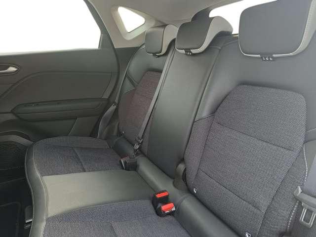 Renault Captur 1.6 E-Tech hybrid Techno Fast Track 145cv auto