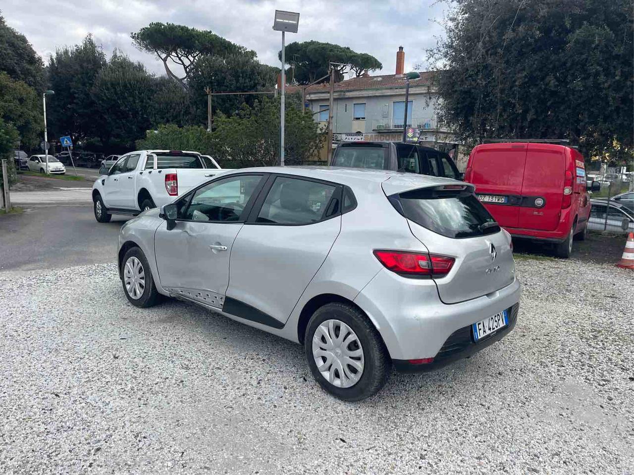 RENAULT CLIO - 1.5 DCI - BERLINA