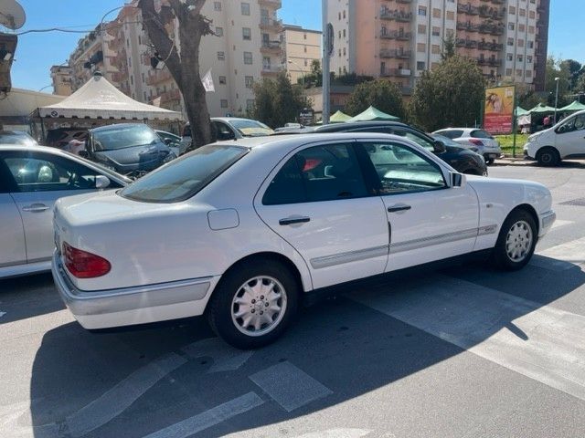 Mercedes E220 Cdi Anche permuta o scambi0