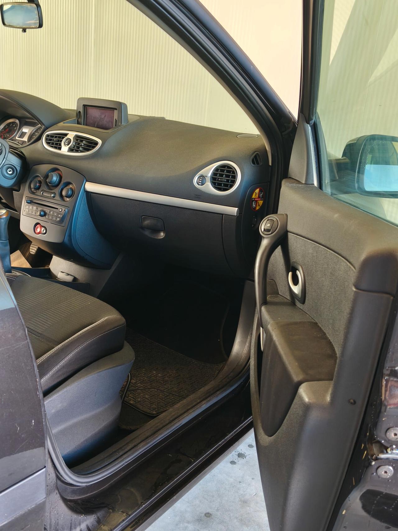 Renault Clio 1.2 16V 5 porte Dynamique