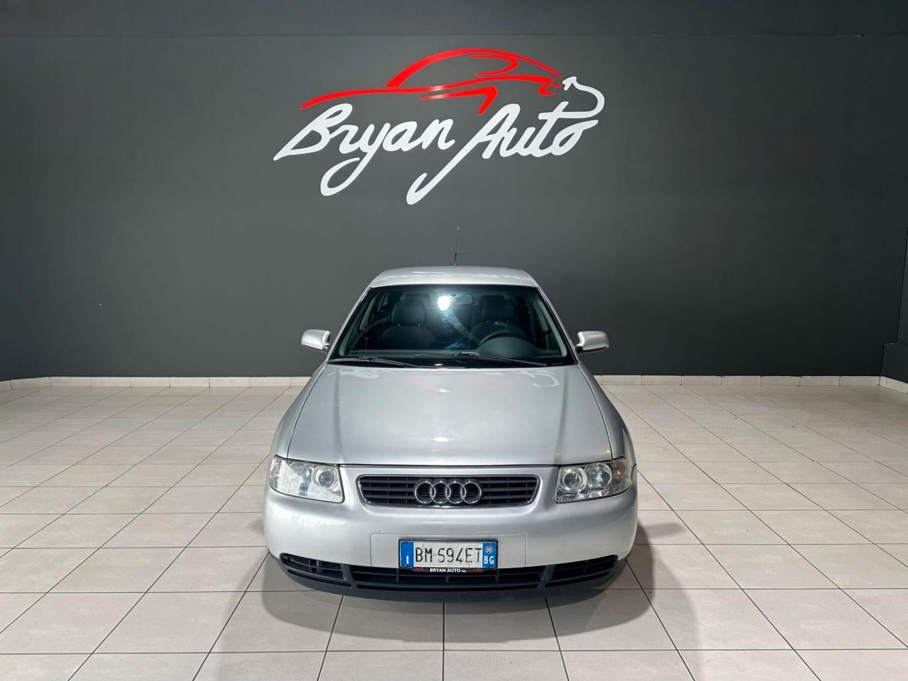 Audi A3 1.8 20V cat 5p. Ambiente
