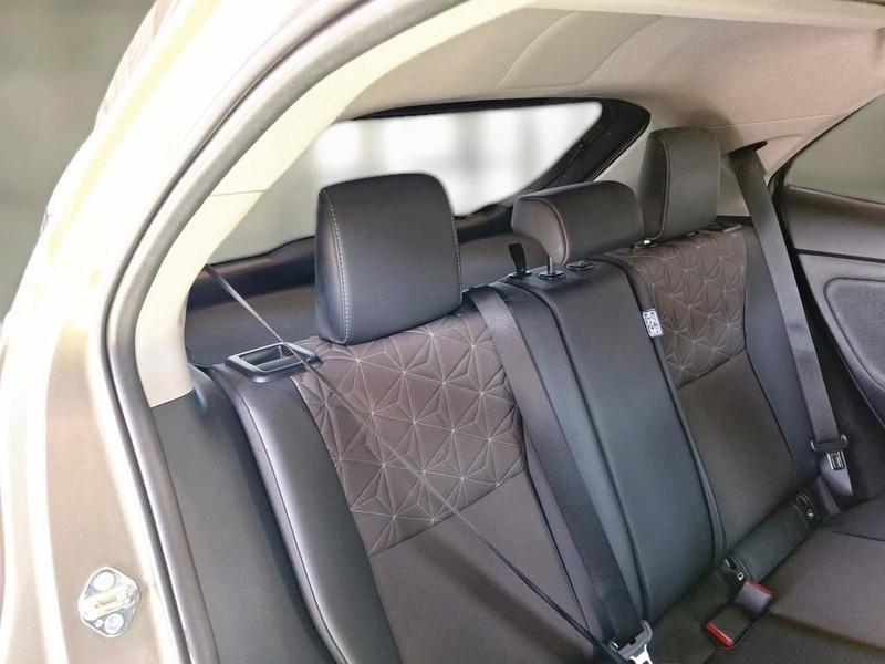 TOYOTA YARIS CROSS 1.5H 92 CV E-CVT LOUNGE SUV