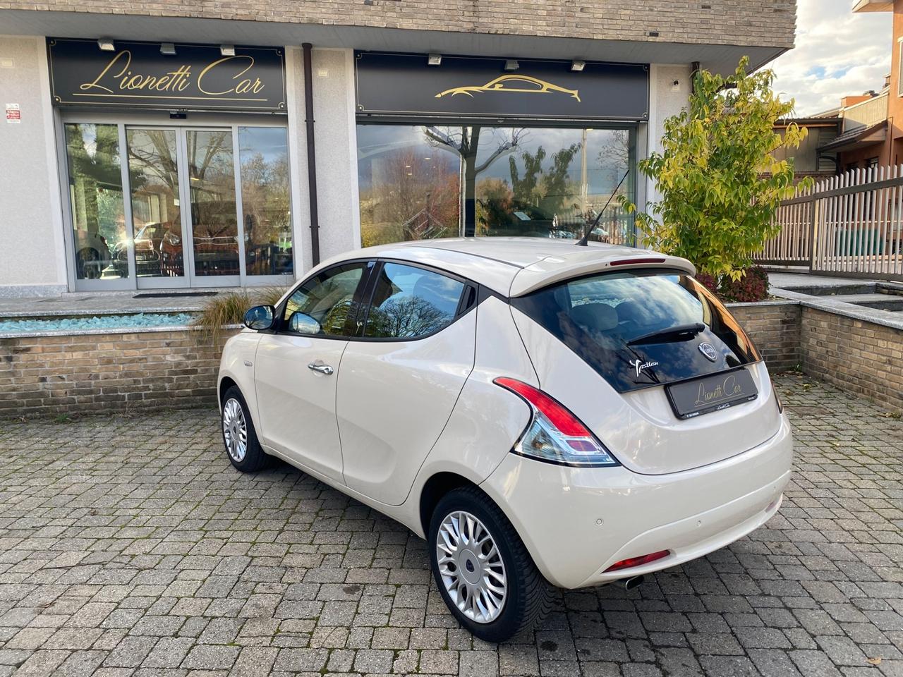 Lancia Ypsilon 1.2 69 CV 5 porte