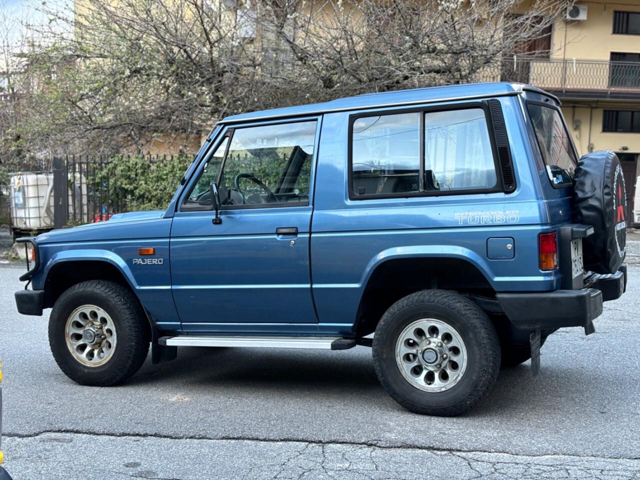 Mitsubishi Pajero 2.5 TDI Metal-top