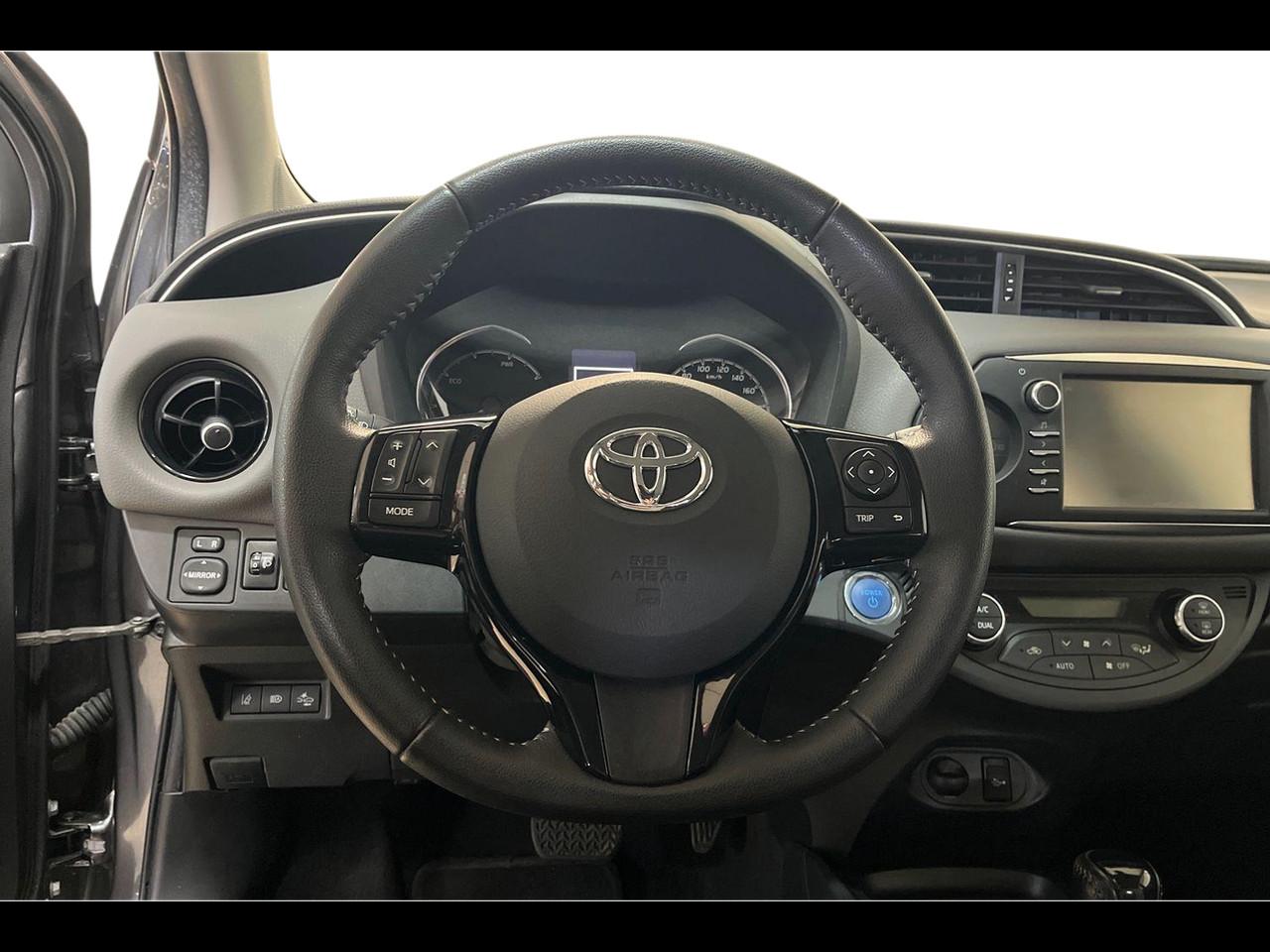 TOYOTA Yaris 5p 1.5 hybrid Business