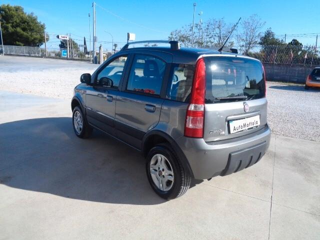 Fiat Panda 1.3 MJT 16V DPF 4x4 Climbing